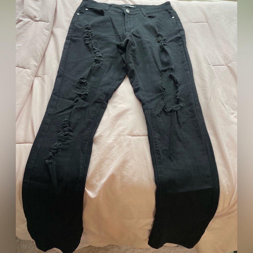 Fashion Nova Stretchy Ripped Jeans - Size 15/16